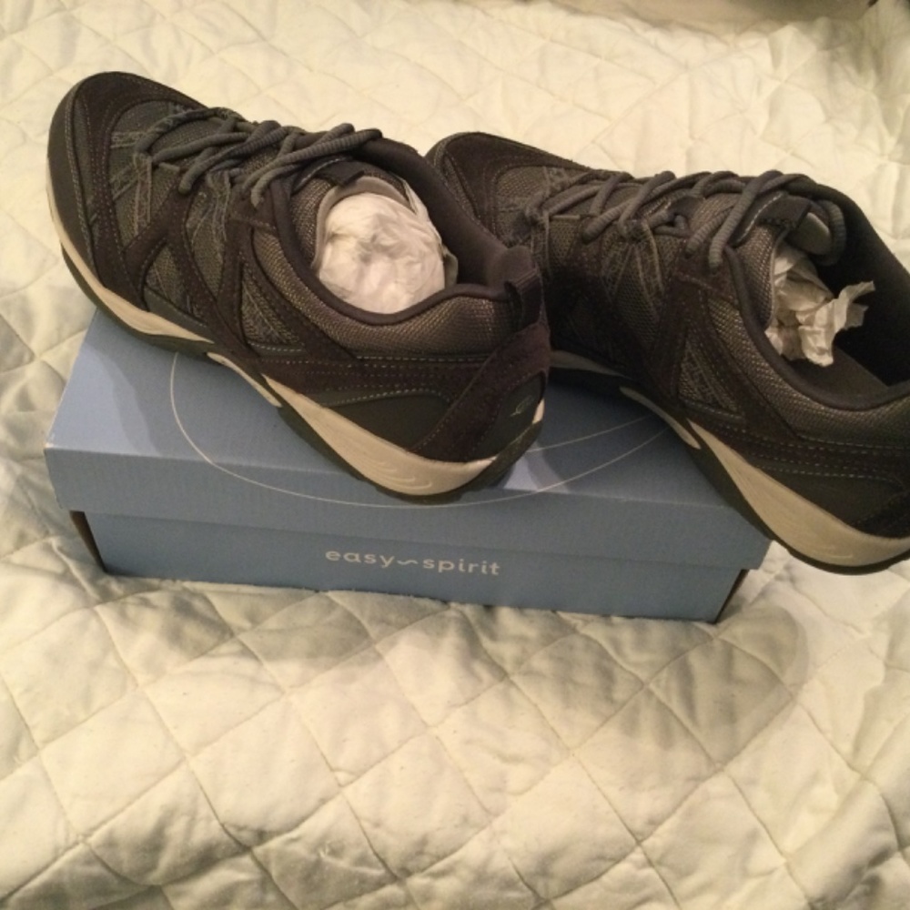 Womens shoes - Picture 5 of 8